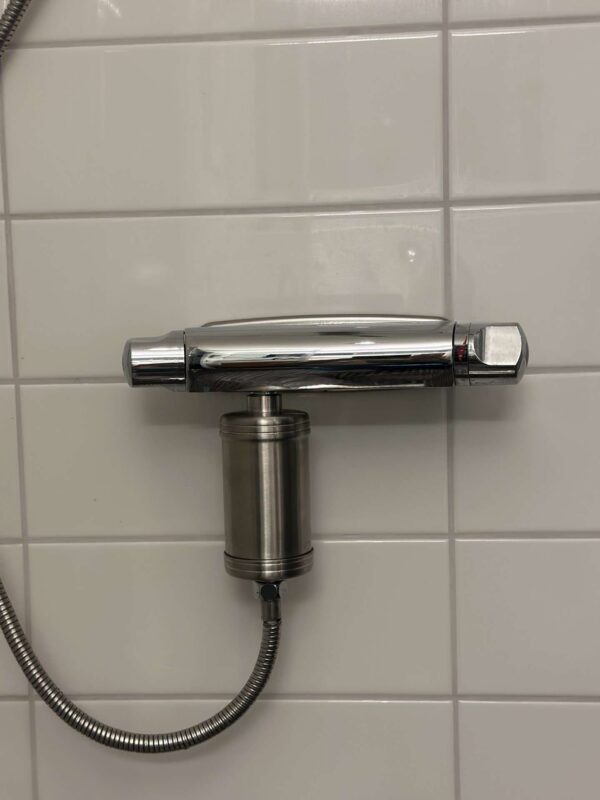 Duschfilter i rostfritt stål - inkl 2 aktiva kolfilter - Bild 3